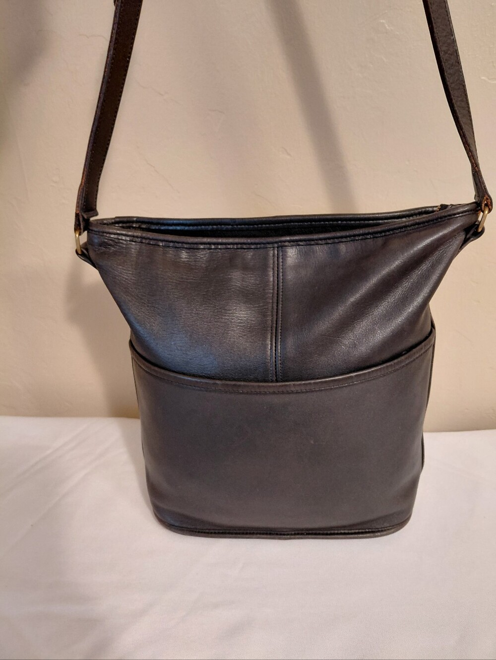 Coach Vintage Bleecker Bucket Bag, Black Leather. - Picture 8 of 15